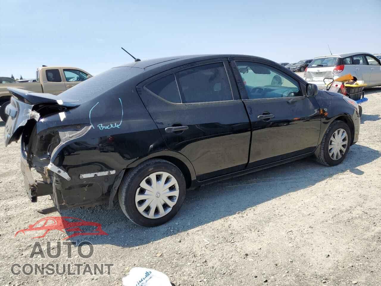 NISSAN VERSA 2015 - 3N1CN7AP1FL905932