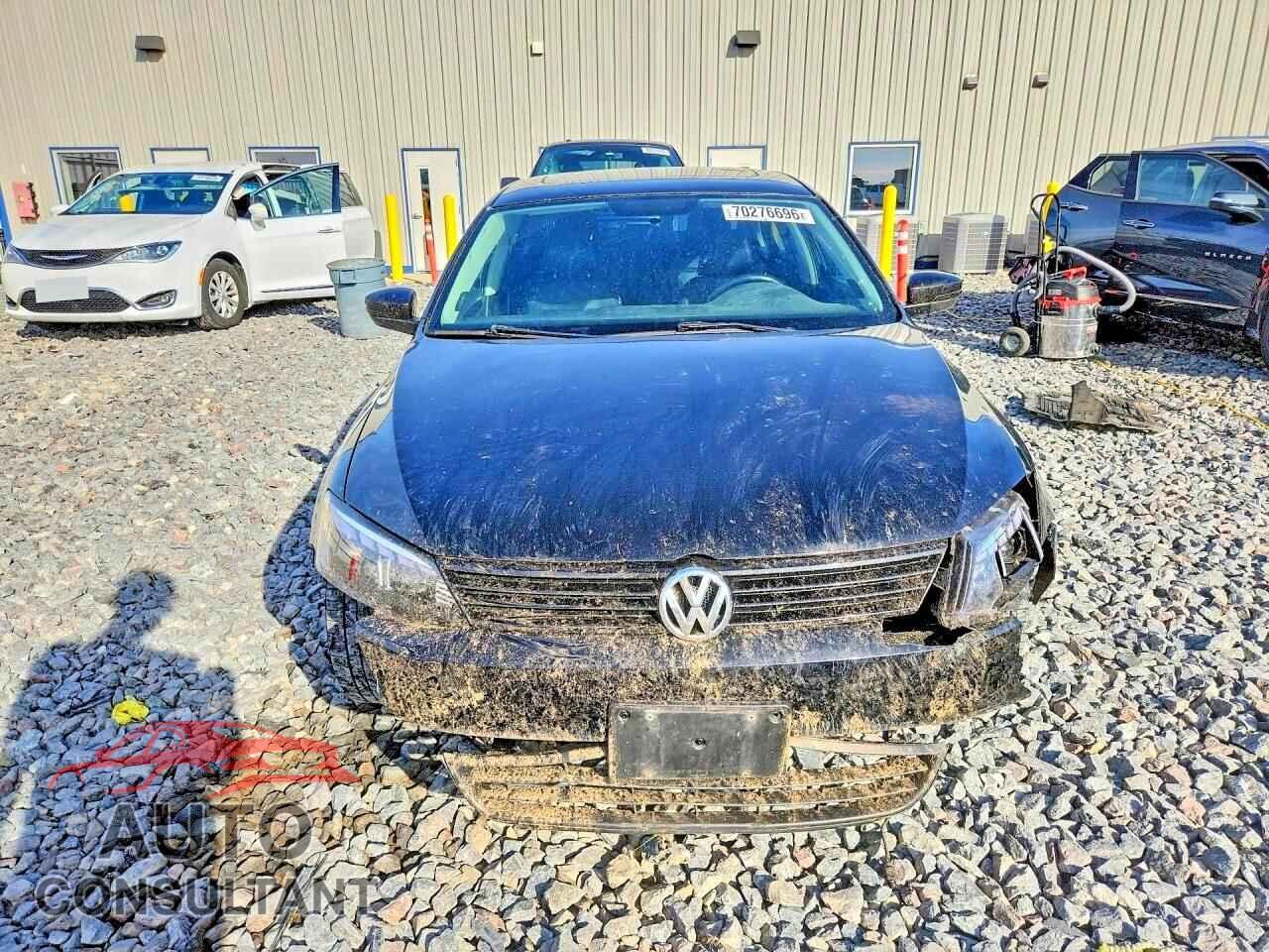 VOLKSWAGEN JETTA 2013 - 3VWLL7AJXDM383630