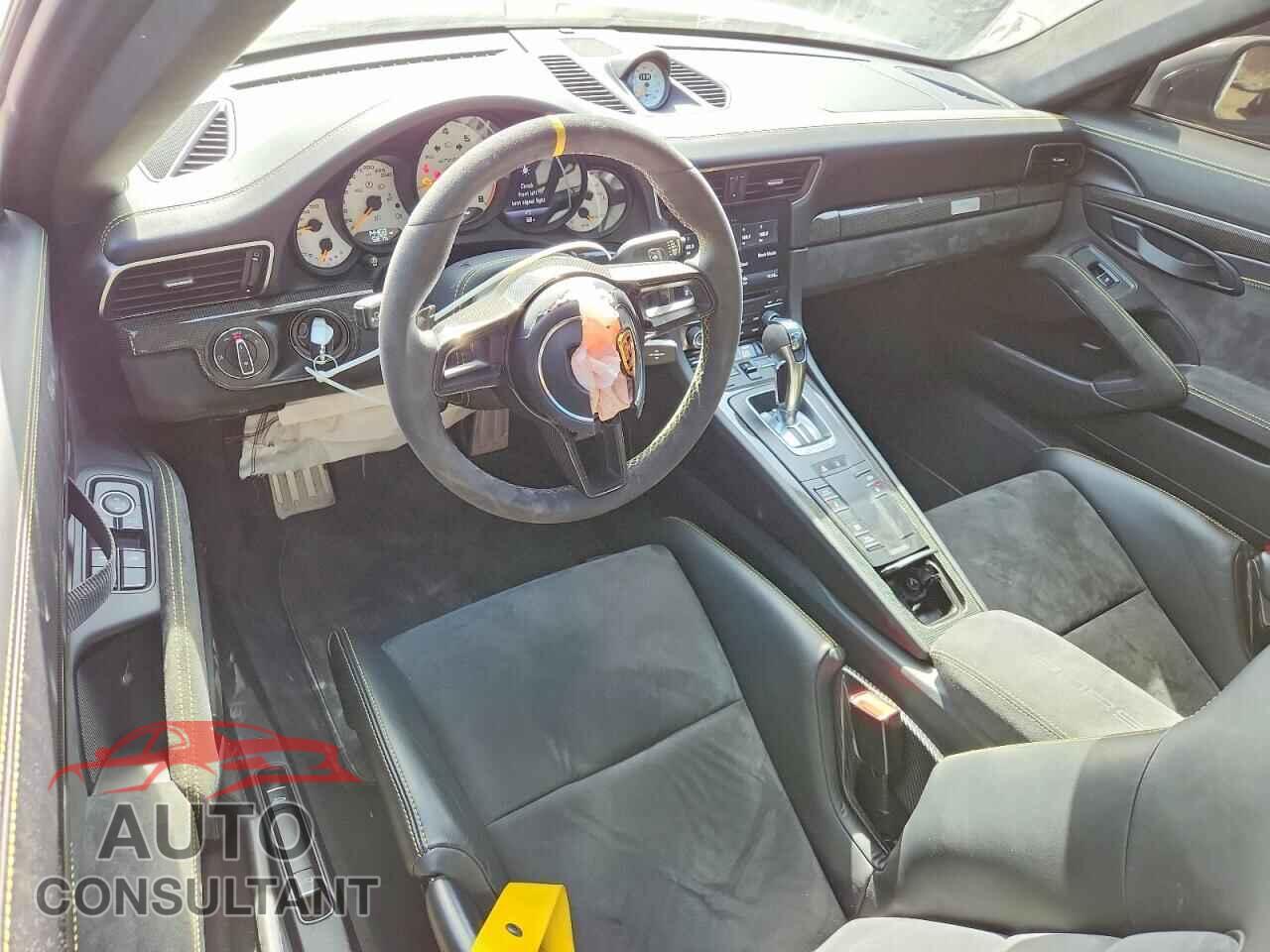 PORSCHE 911 2018 - WP0AE2A95JS185859