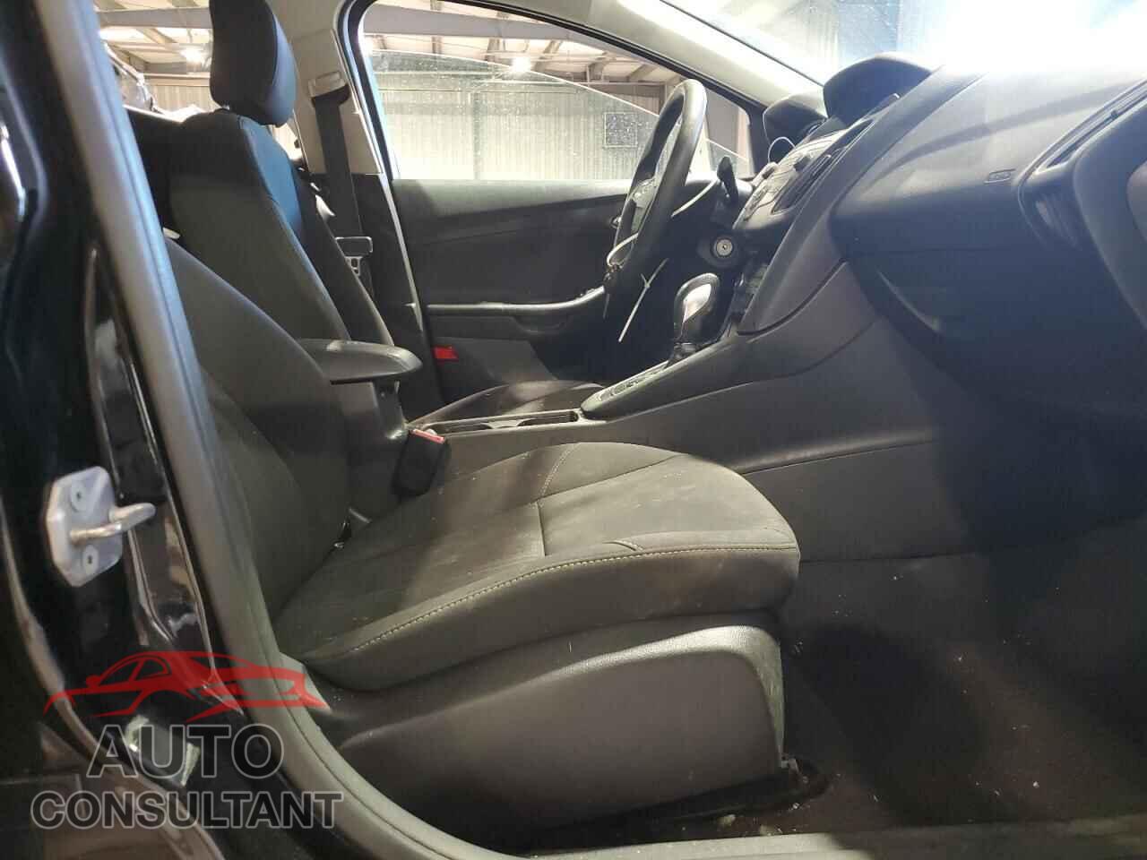 FORD FOCUS 2017 - 1FADP3F23HL335664