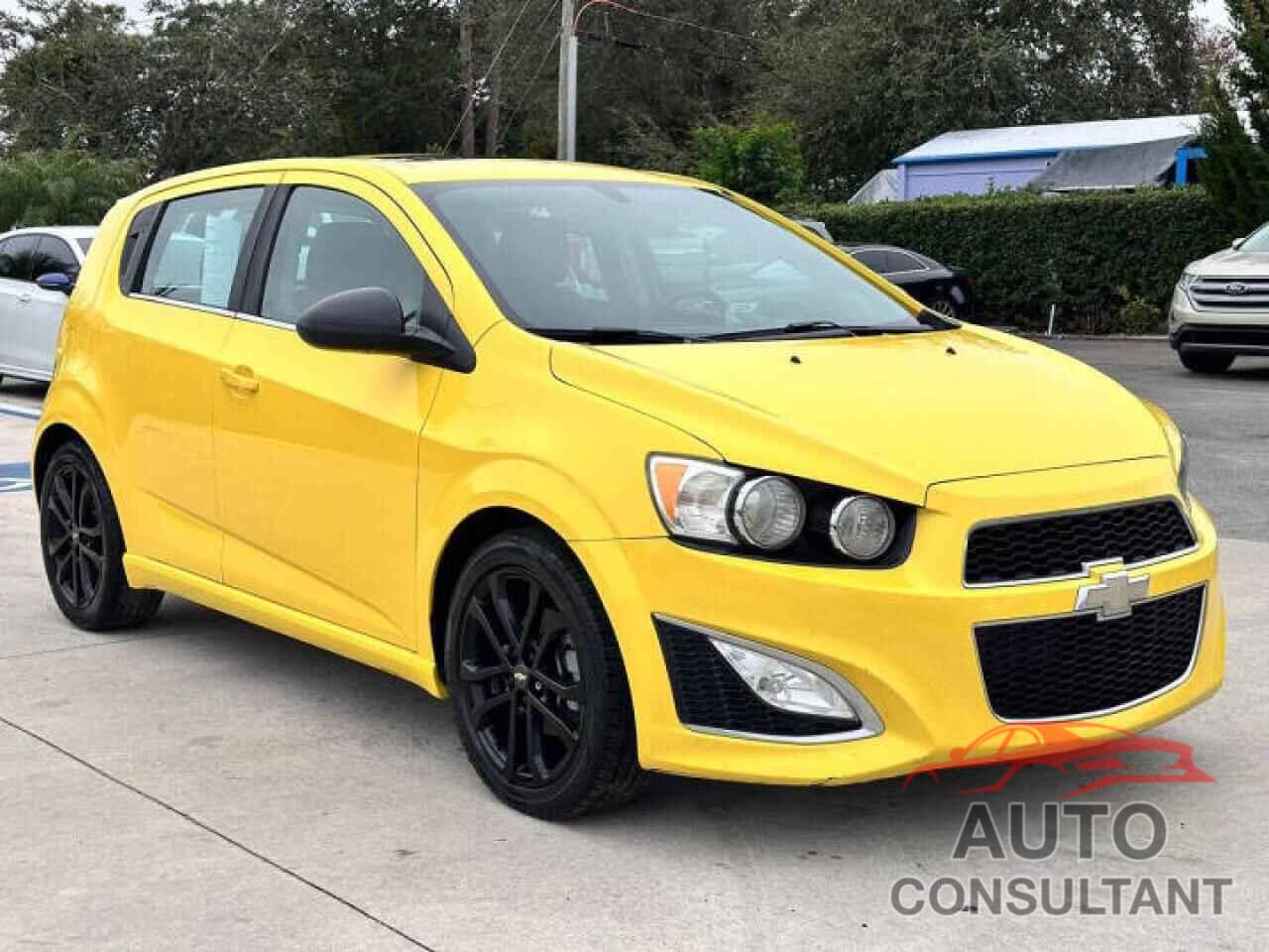 CHEVROLET SONIC 2015 - 1G1JG6SB8F4175XXX