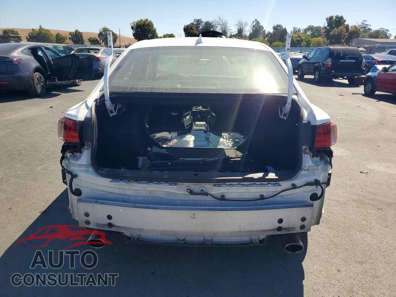 LEXUS IS 2014 - JTHBE1D24E5012236