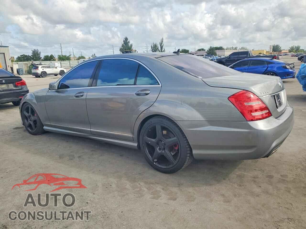 MERCEDES-BENZ S-CLASS 2013 - WDDNG7DBXDA532027