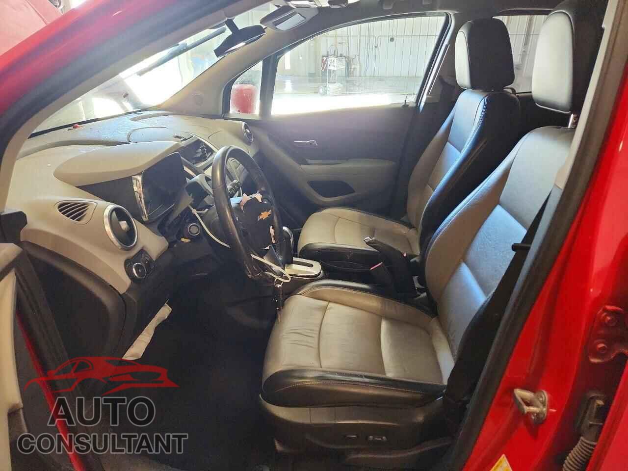 CHEVROLET TRAX 2015 - 3GNCJNSB9FL192558