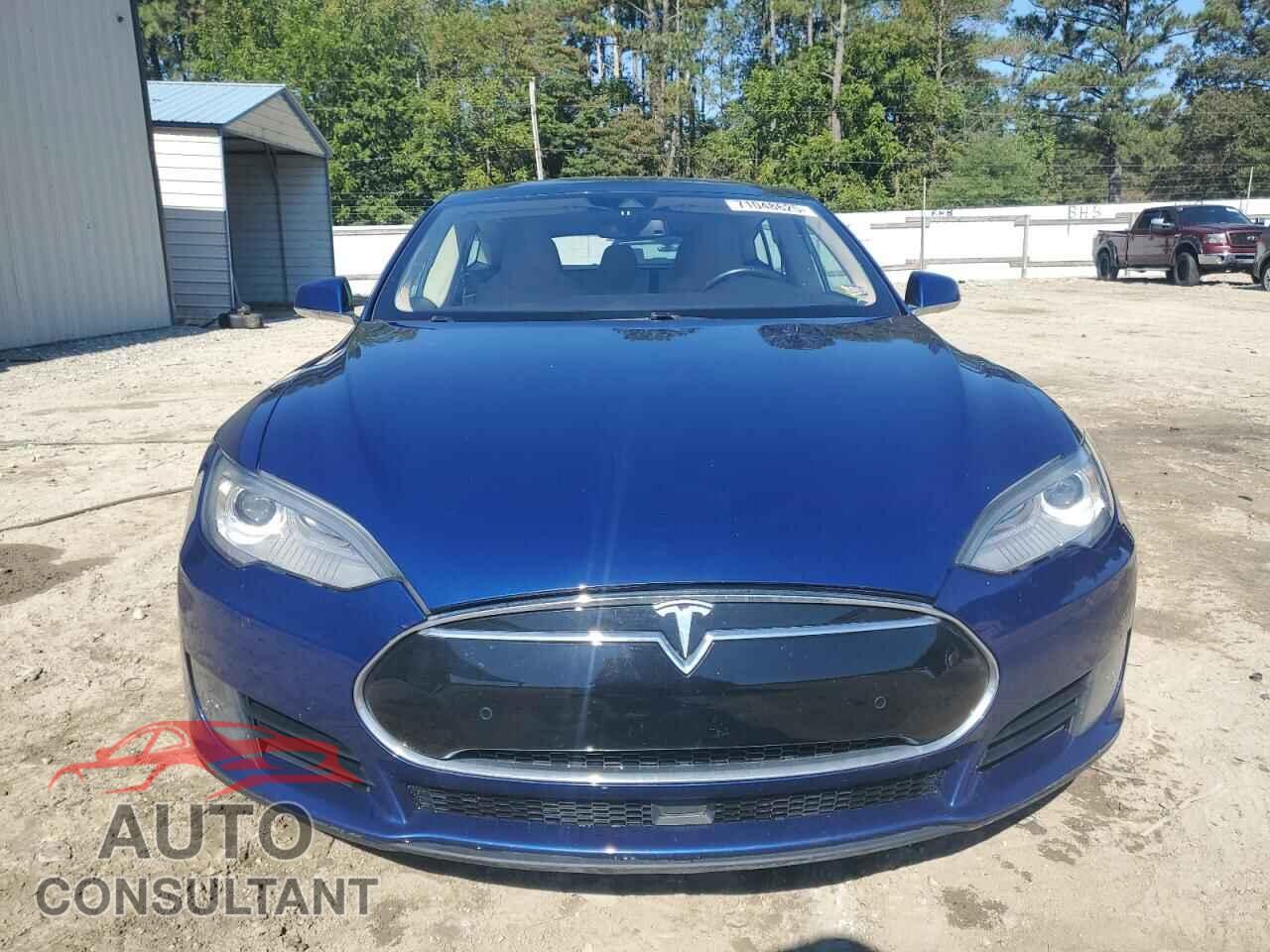 TESLA MODEL S 2015 - 5YJSA1E24FF104815