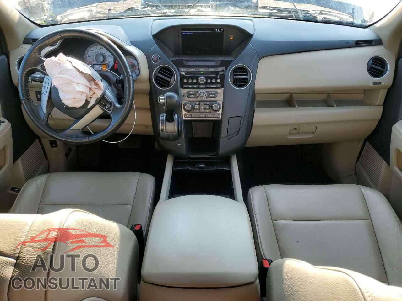 HONDA PILOT 2015 - 5FNYF4H55FB002801