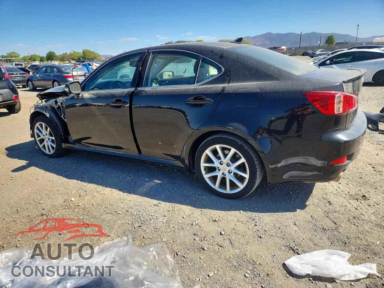 LEXUS IS 2012 - JTHCF5C24C5056423