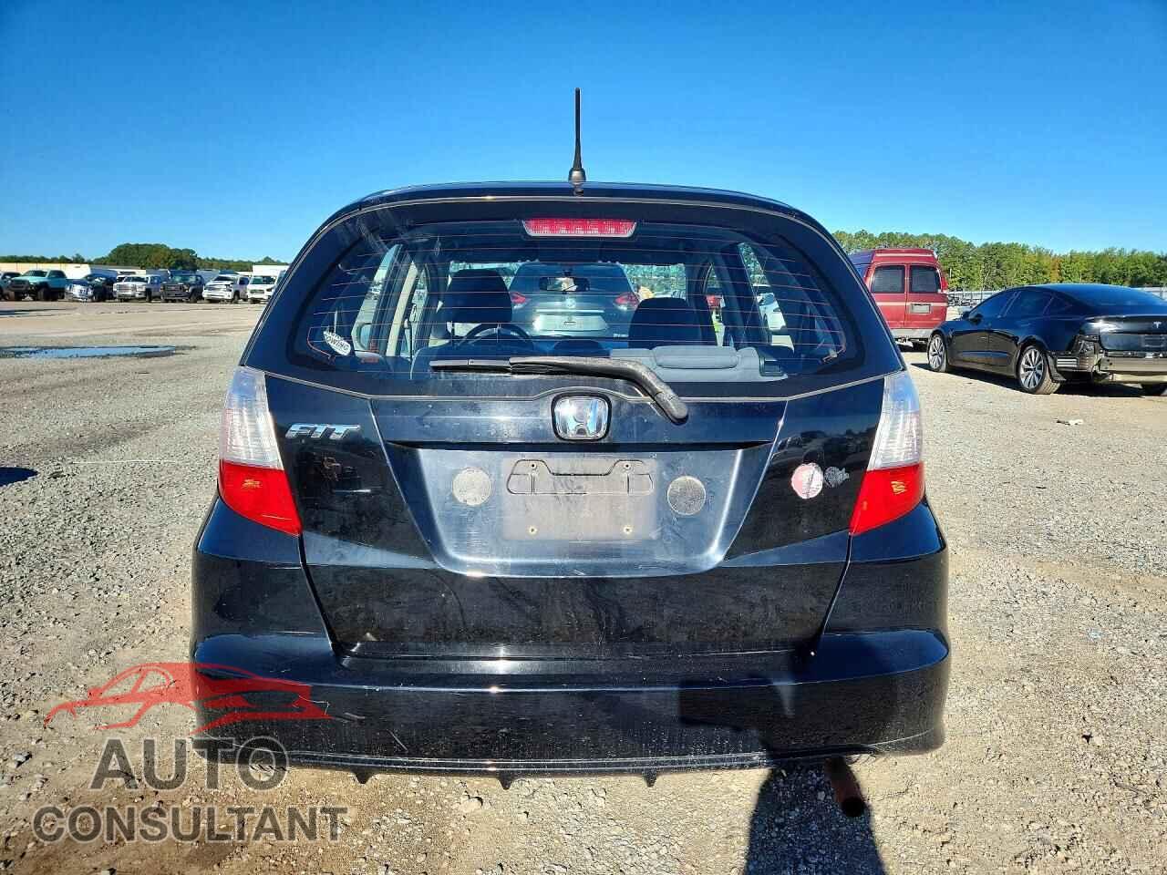 HONDA FIT 2013 - JHMGE8H31DC074415