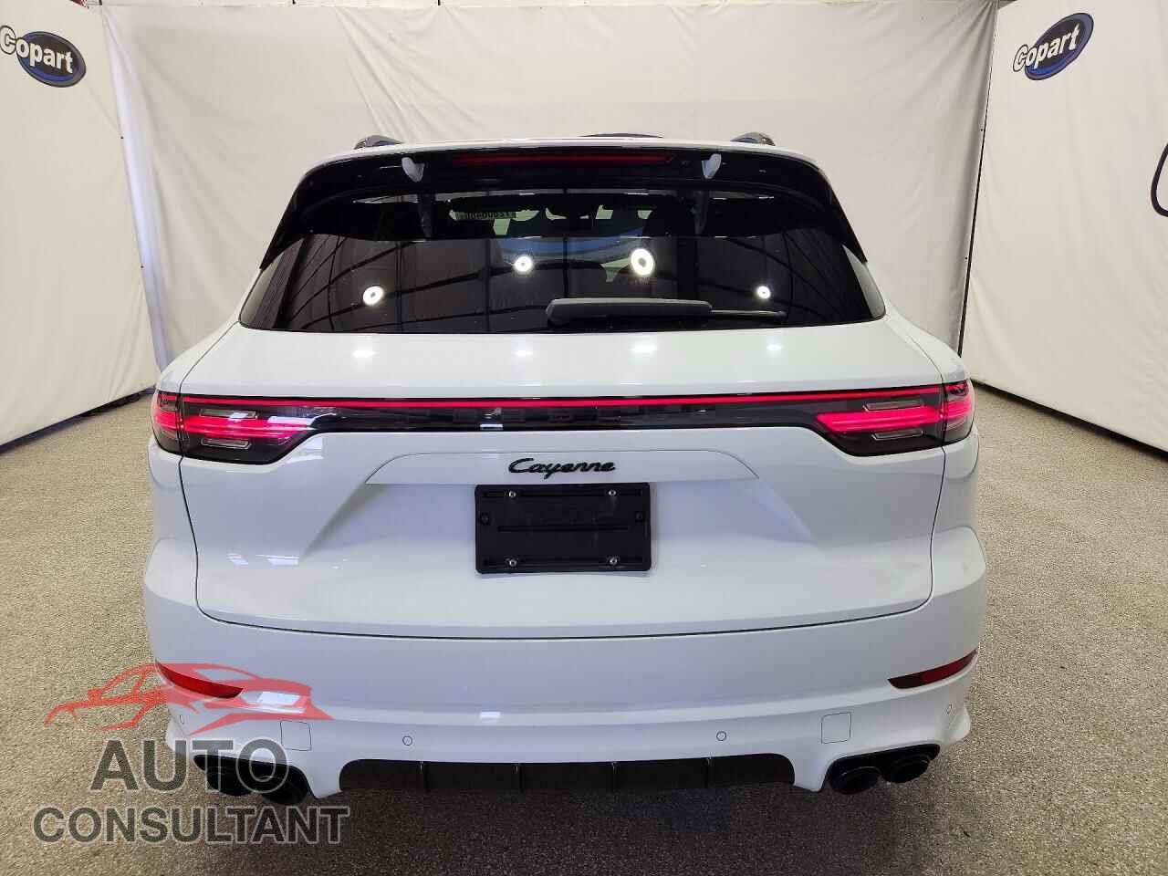 PORSCHE CAYENNE 2020 - WP1AE2AY4LDA22570