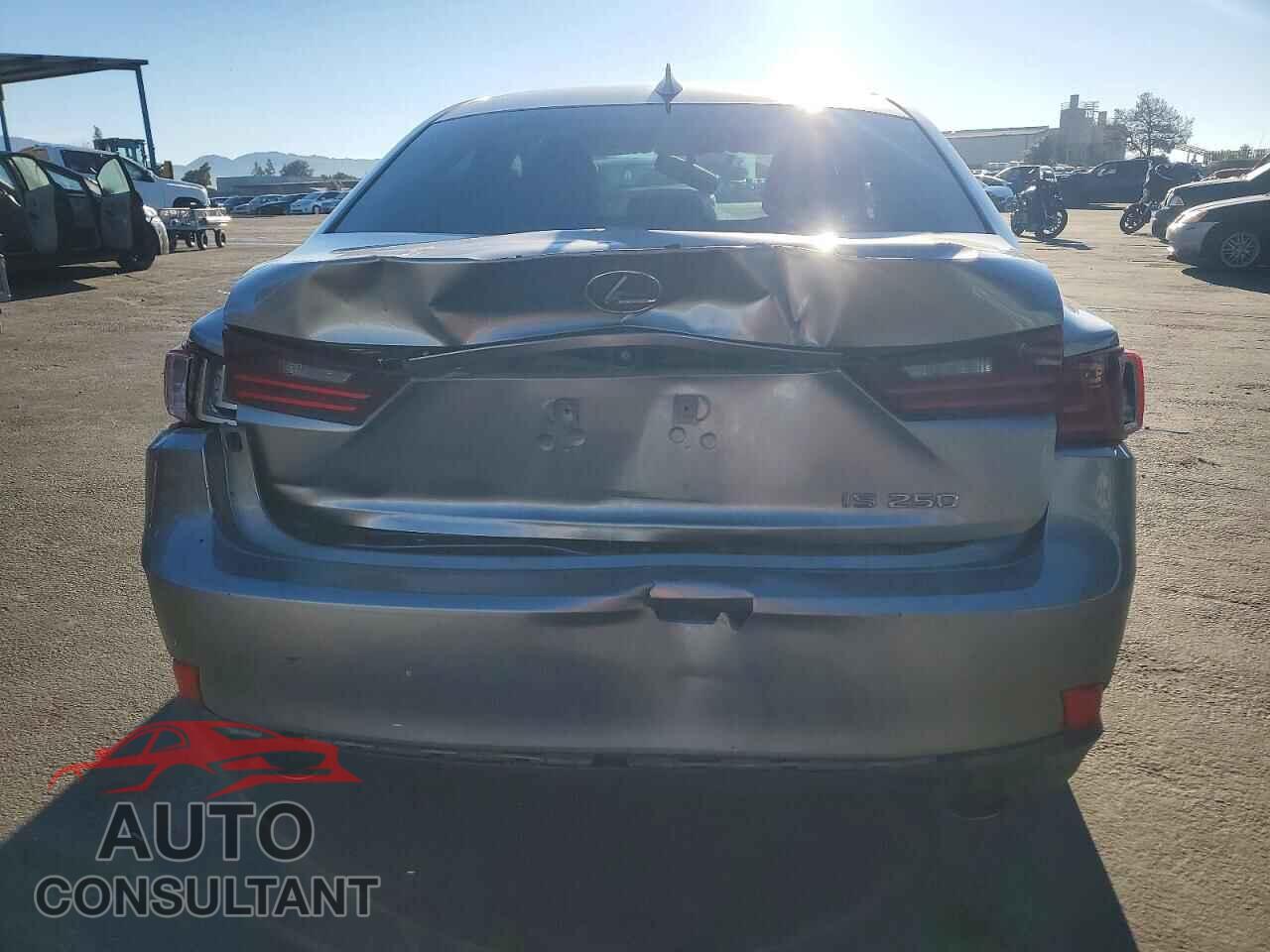 LEXUS IS 2015 - JTHBF1D2XF5051864