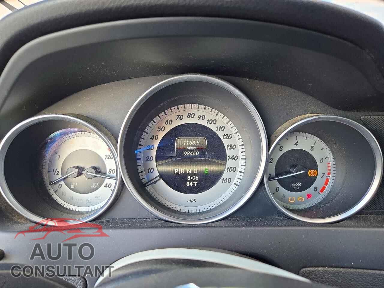 MERCEDES-BENZ C-CLASS 2013 - WDDGF4HB4DR295654
