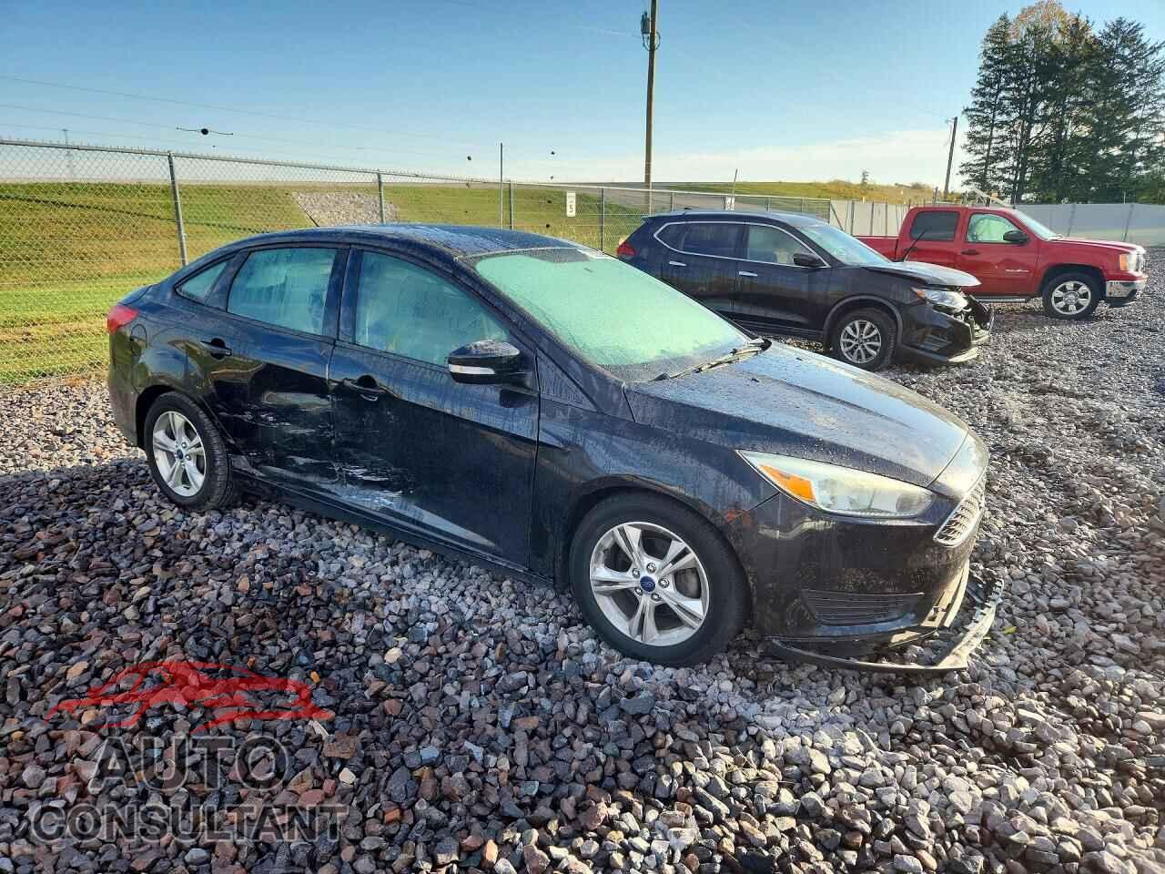 FORD FOCUS 2015 - 1FADP3F28FL203948