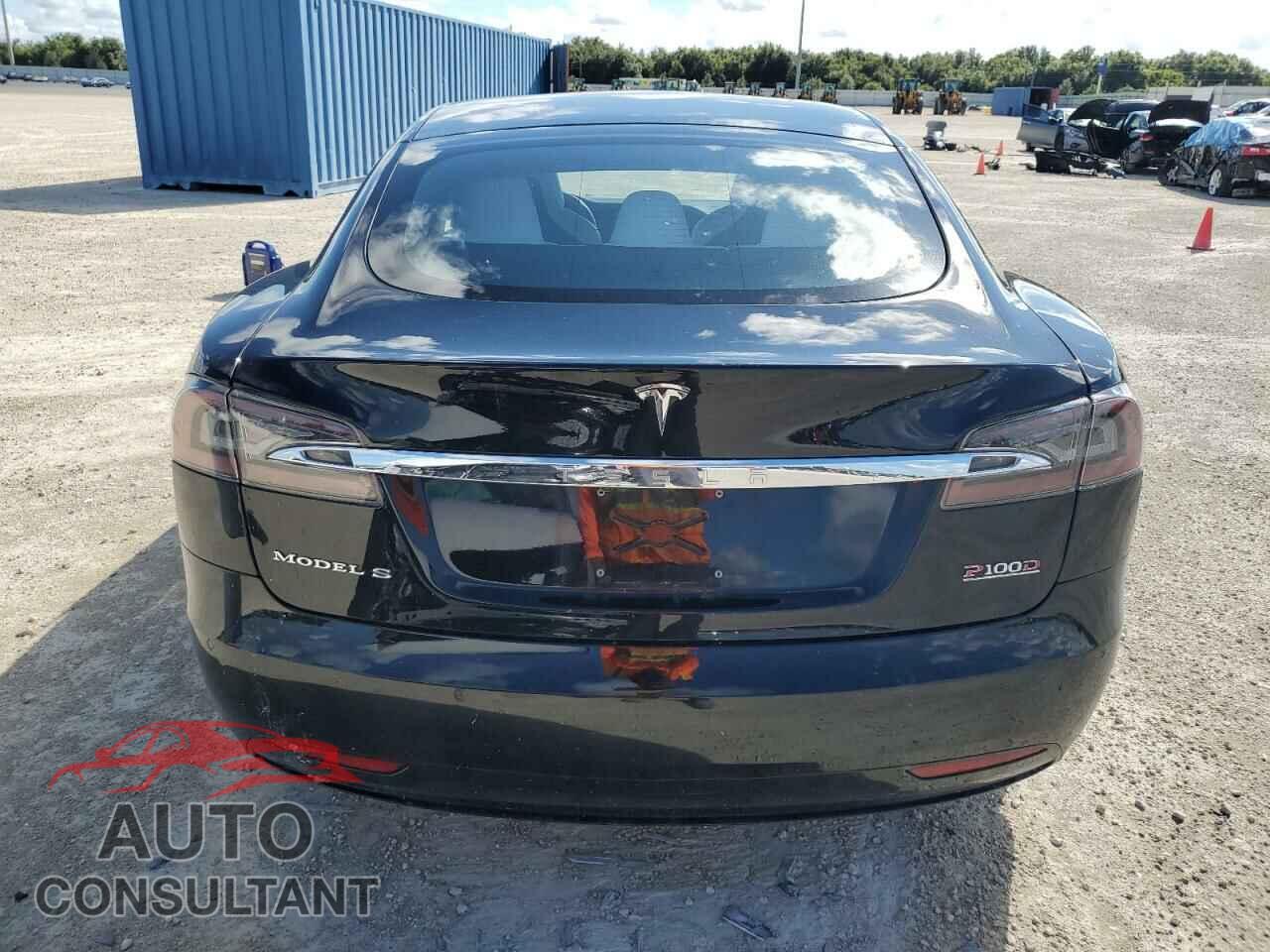 TESLA MODEL S 2018 - 5YJSA1E44JF267667