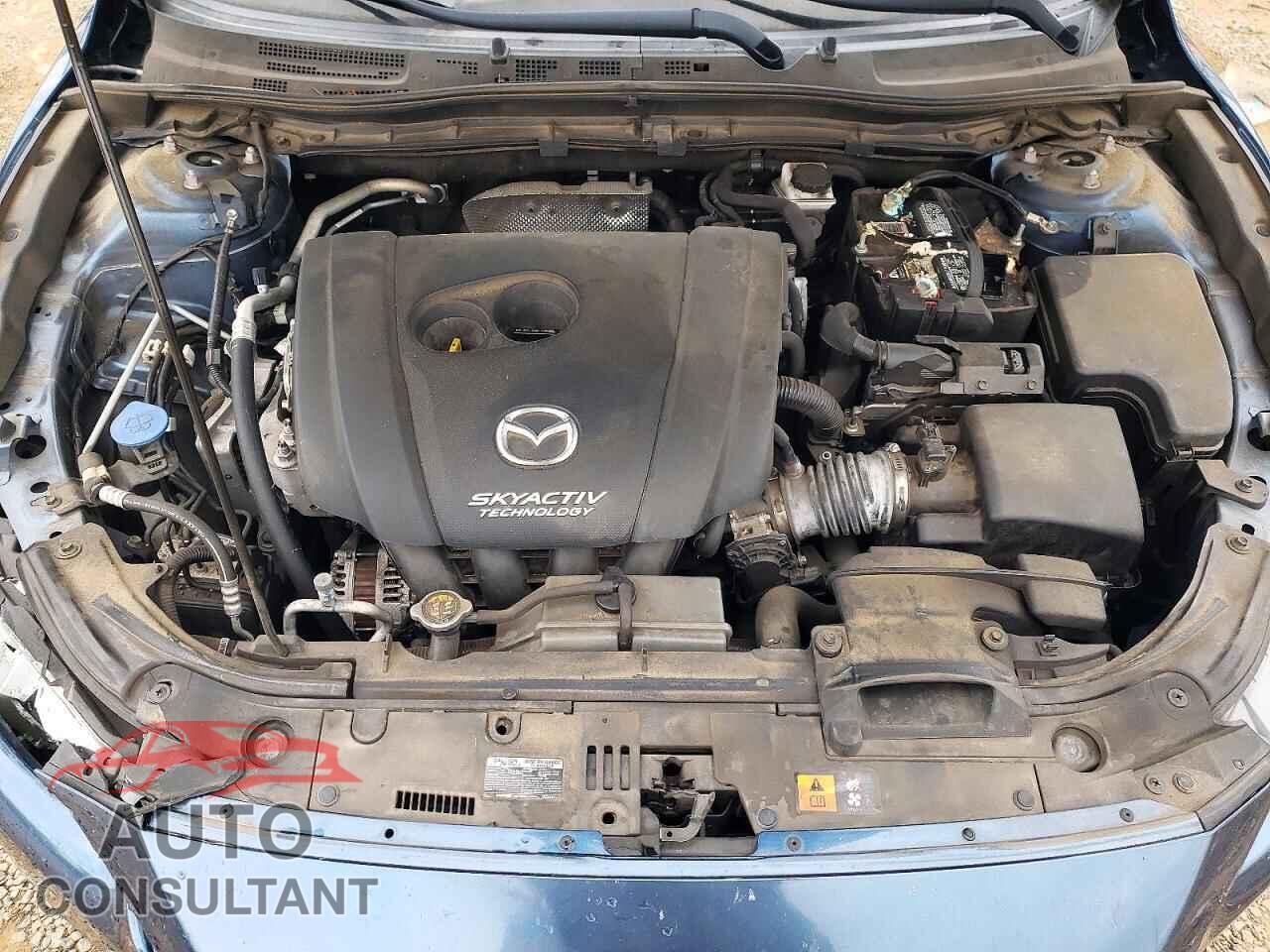 MAZDA 3 2018 - 3MZBN1V30JM193572