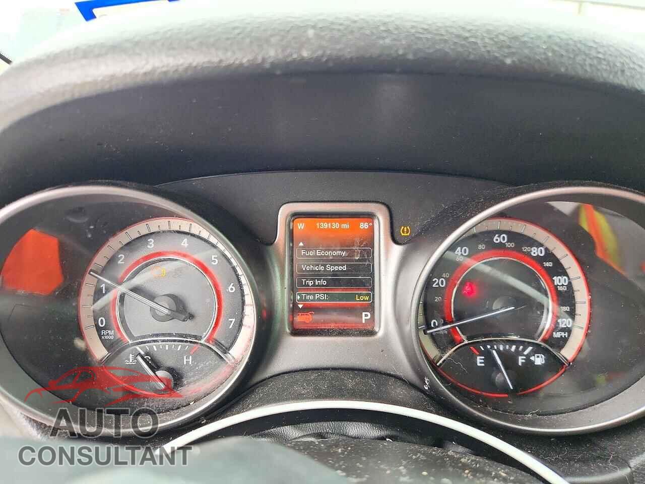 DODGE JOURNEY 2015 - 3C4PDCGG1FT674547