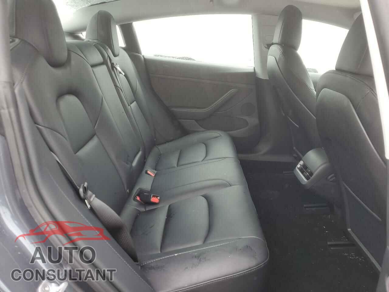 TESLA MODEL 3 2023 - 5YJ3E1EA5PF484765