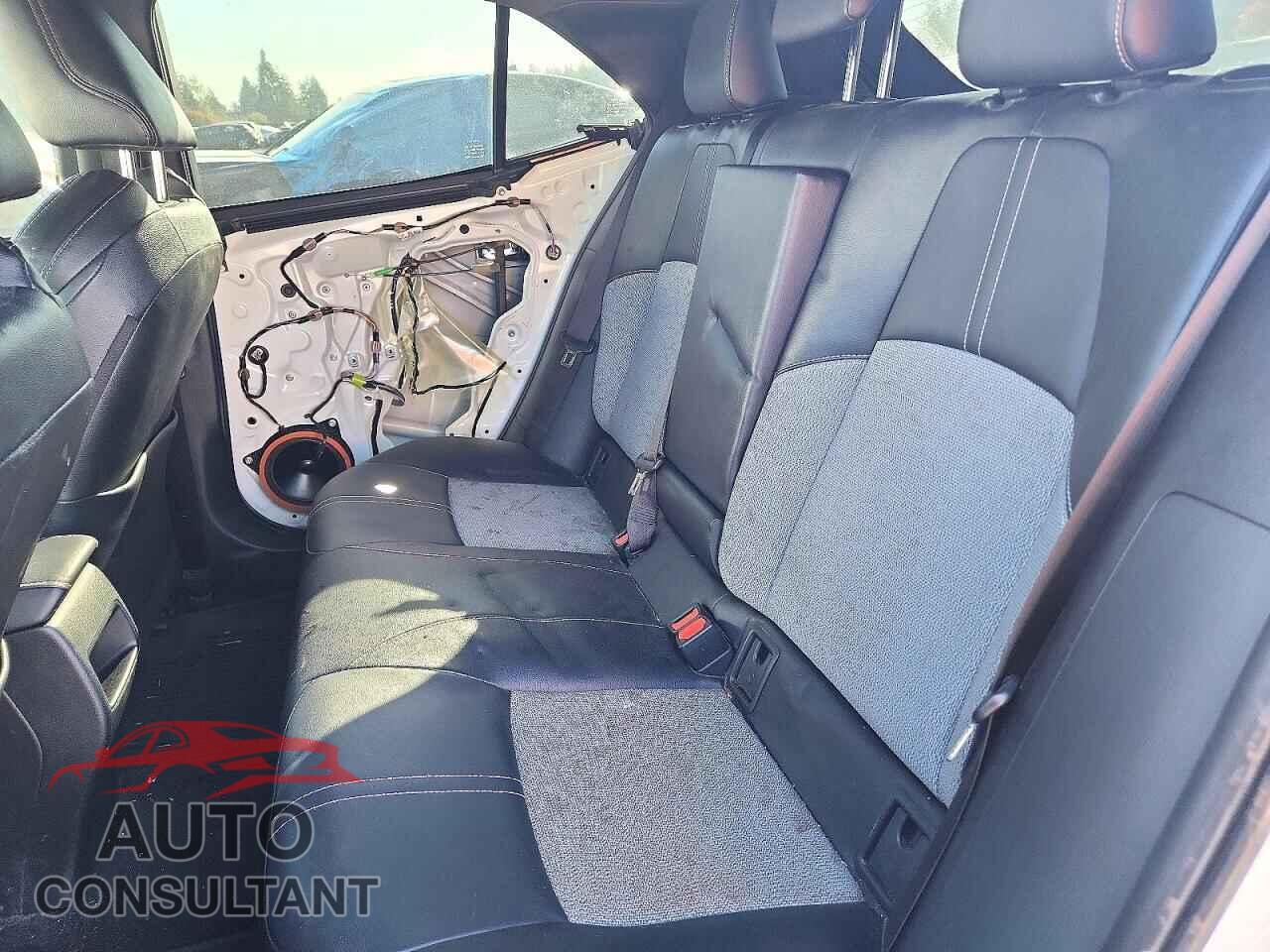 TOYOTA COROLLA 2021 - JTNC4MBE2M3127429