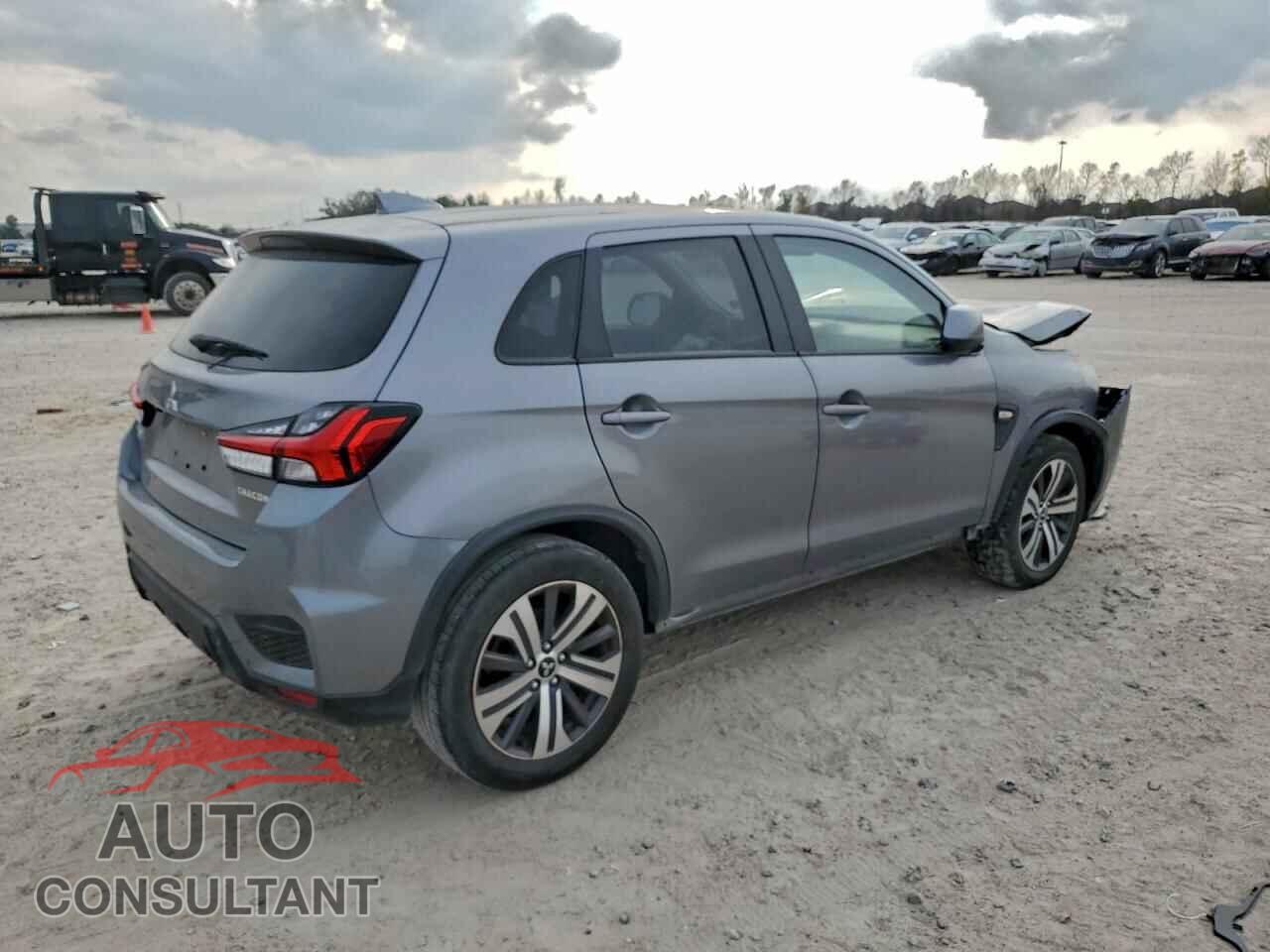 MITSUBISHI OUTLANDER 2021 - JA4APUAU9MU036366