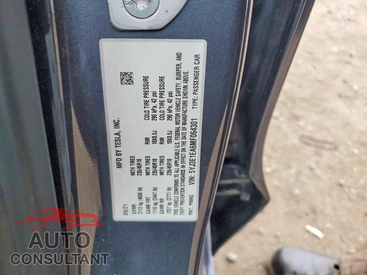 TESLA MODEL 3 2021 - 5YJ3E1EA6MF064301