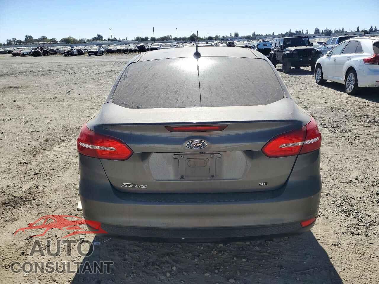 FORD FOCUS 2016 - 1FADP3F27GL263169