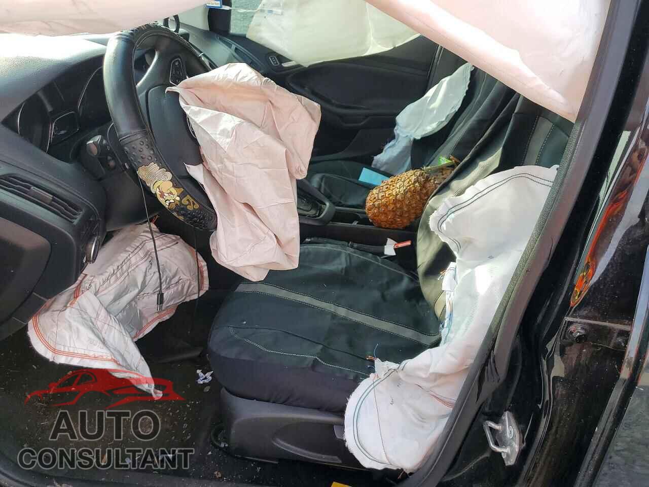 FORD FOCUS 2018 - 1FADP3FE3JL259587
