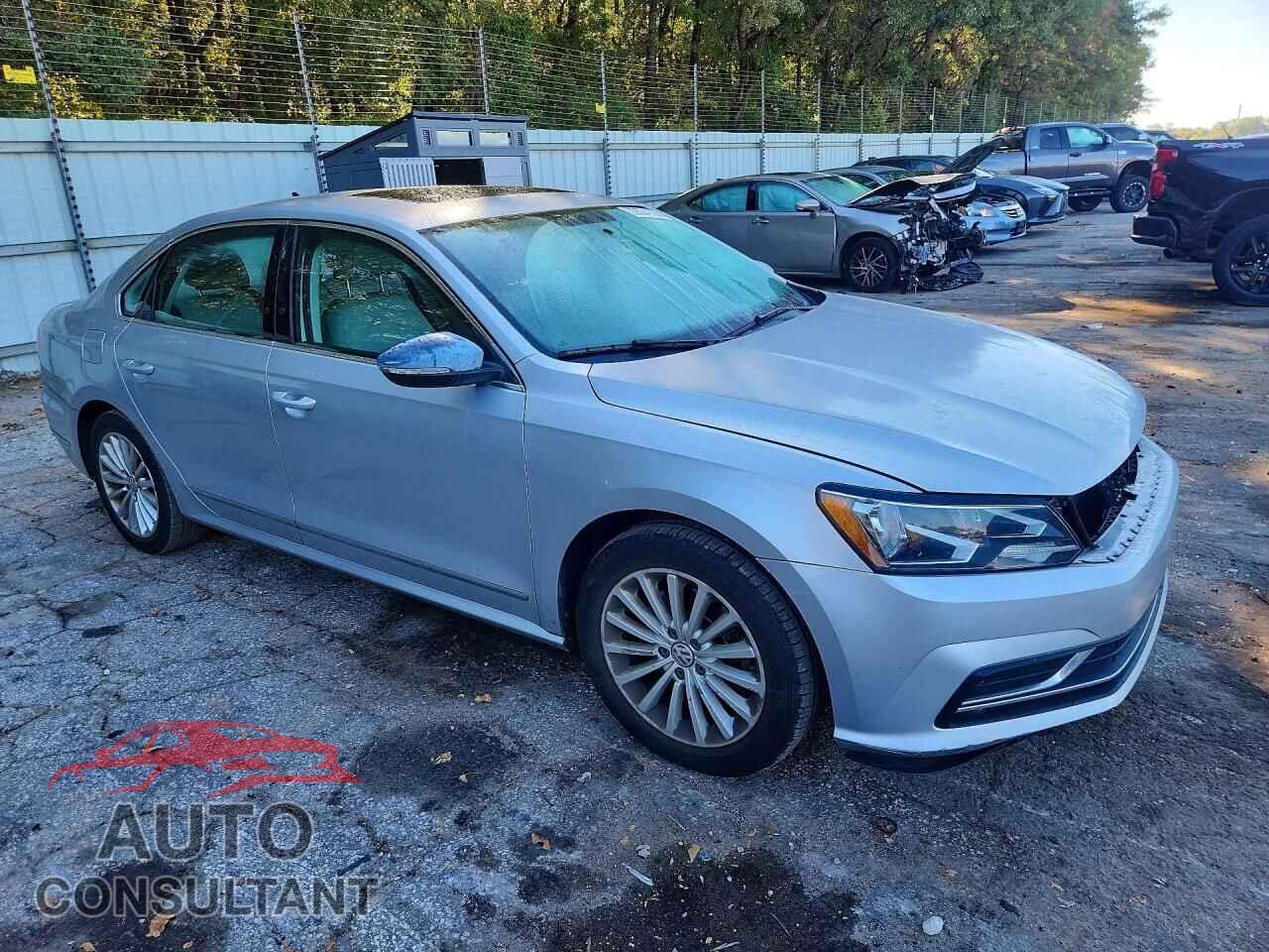 VOLKSWAGEN PASSAT 2016 - 1VWBS7A39GC040085