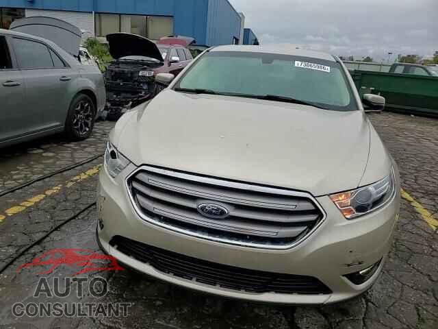 FORD TAURUS 2017 - 1FAHP2E83HG133191