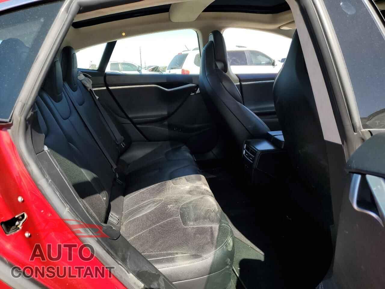 TESLA MODEL S 2017 - 5YJSA1E25HF182006