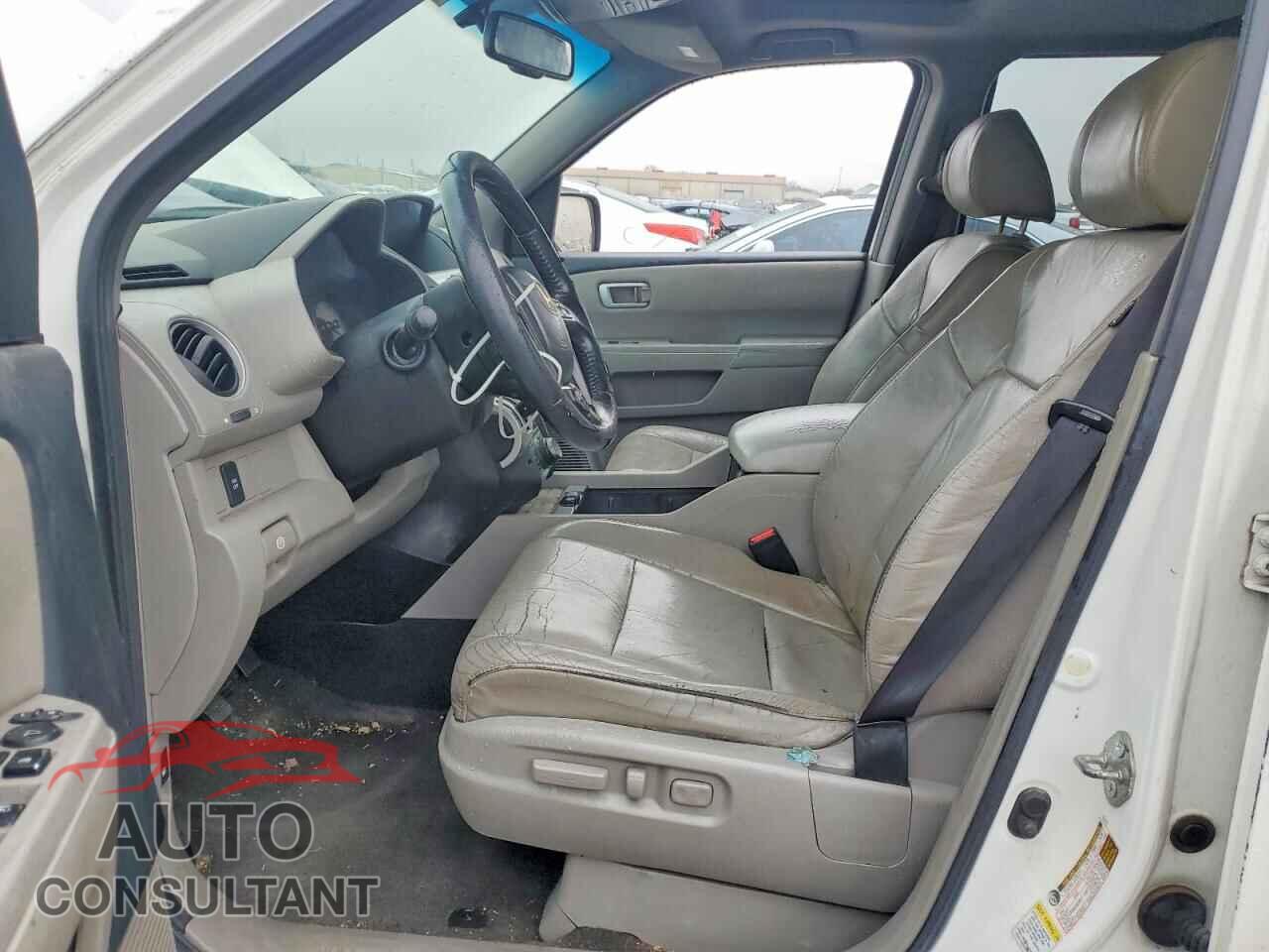 HONDA PILOT 2011 - 5FNYF3H77BB024398