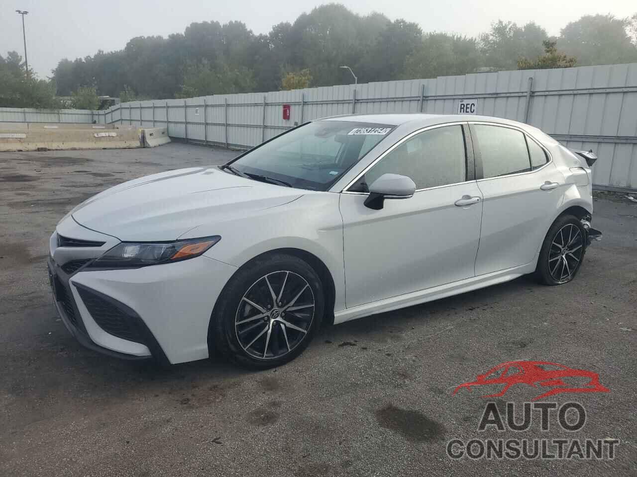 TOYOTA CAMRY 2022 - 4T1G11AK7NU070060
