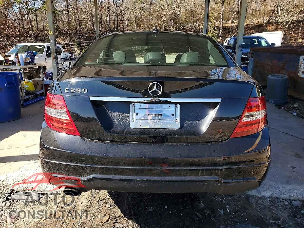 MERCEDES-BENZ C-CLASS 2013 - WDDGF4HB3DA791771