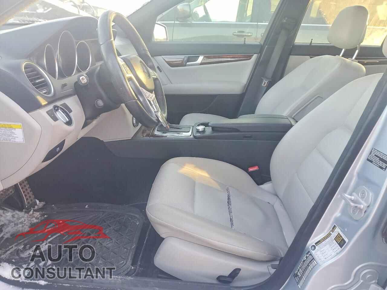 MERCEDES-BENZ C-CLASS 2013 - WDDGF4HB5DA864106