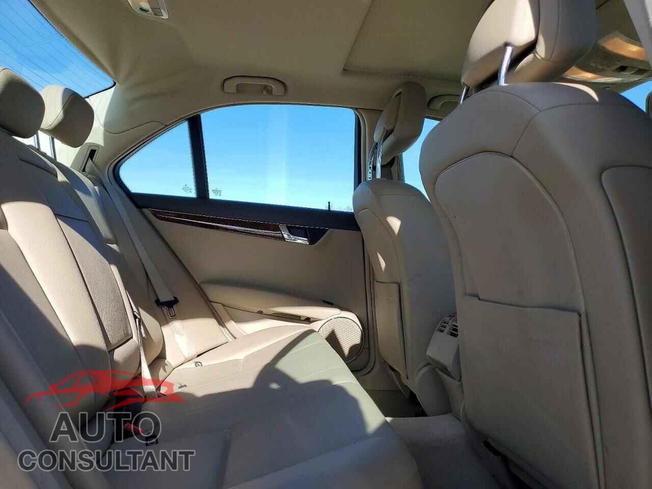 MERCEDES-BENZ C-CLASS 2011 - WDDGF5EB6BR156472