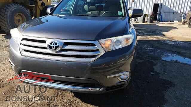 TOYOTA HIGHLANDER 2013 - 5TDZK3EH8DS117538