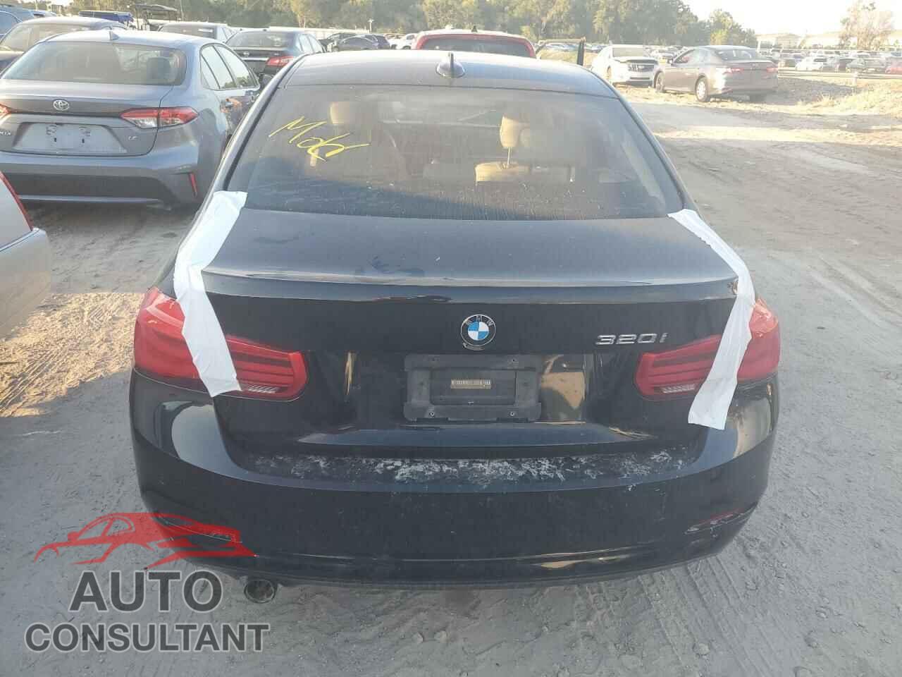 BMW 3 SERIES 2017 - WBA8E1G52HNU13402