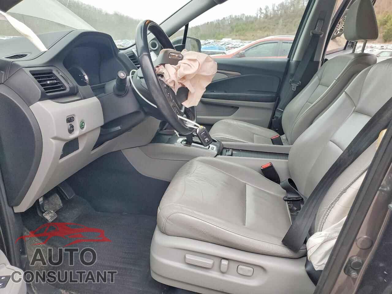 HONDA PILOT 2017 - 5FNYF5H55HB042109
