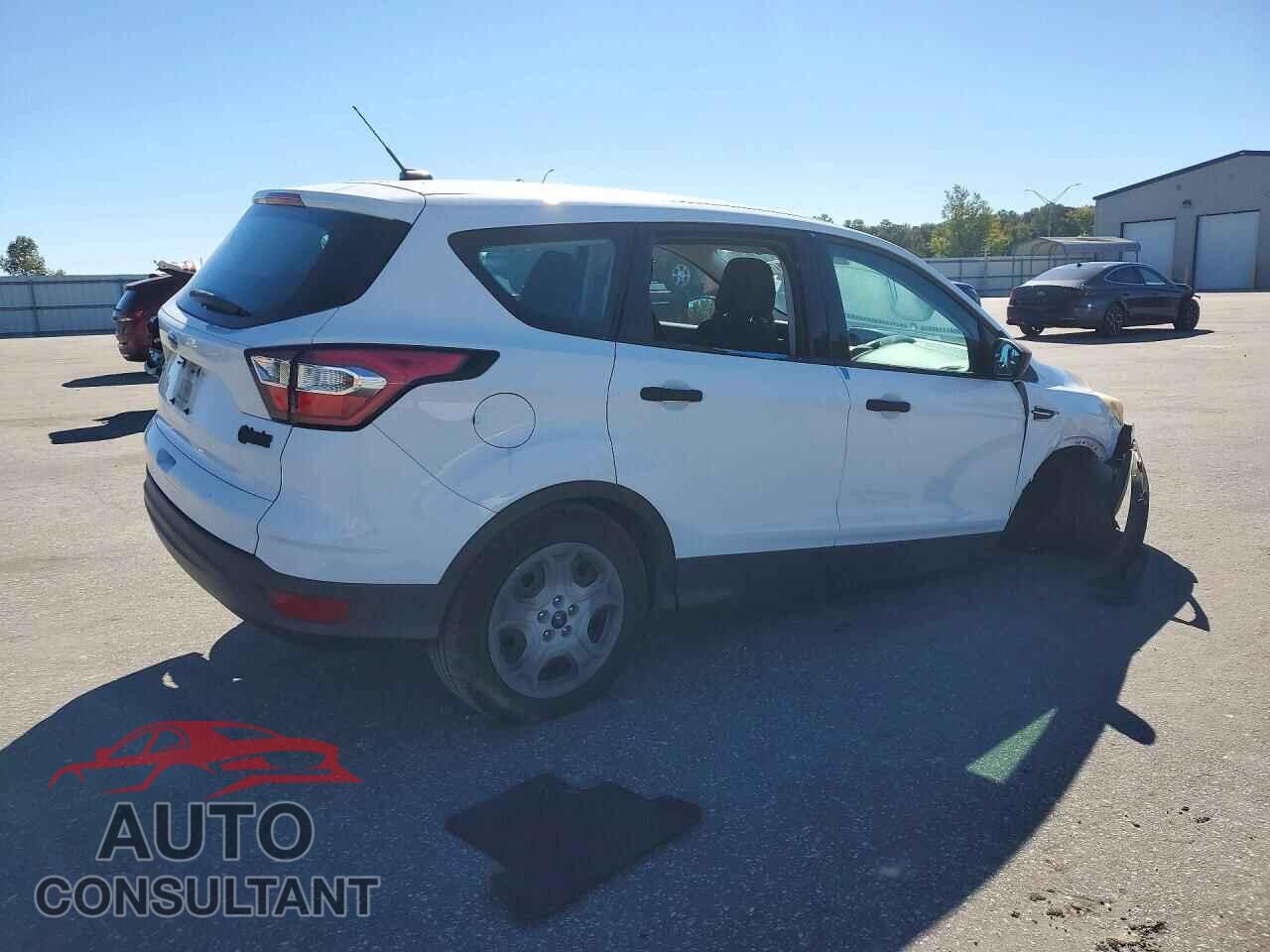 FORD ESCAPE 2017 - 1FMCU0F76HUD81486