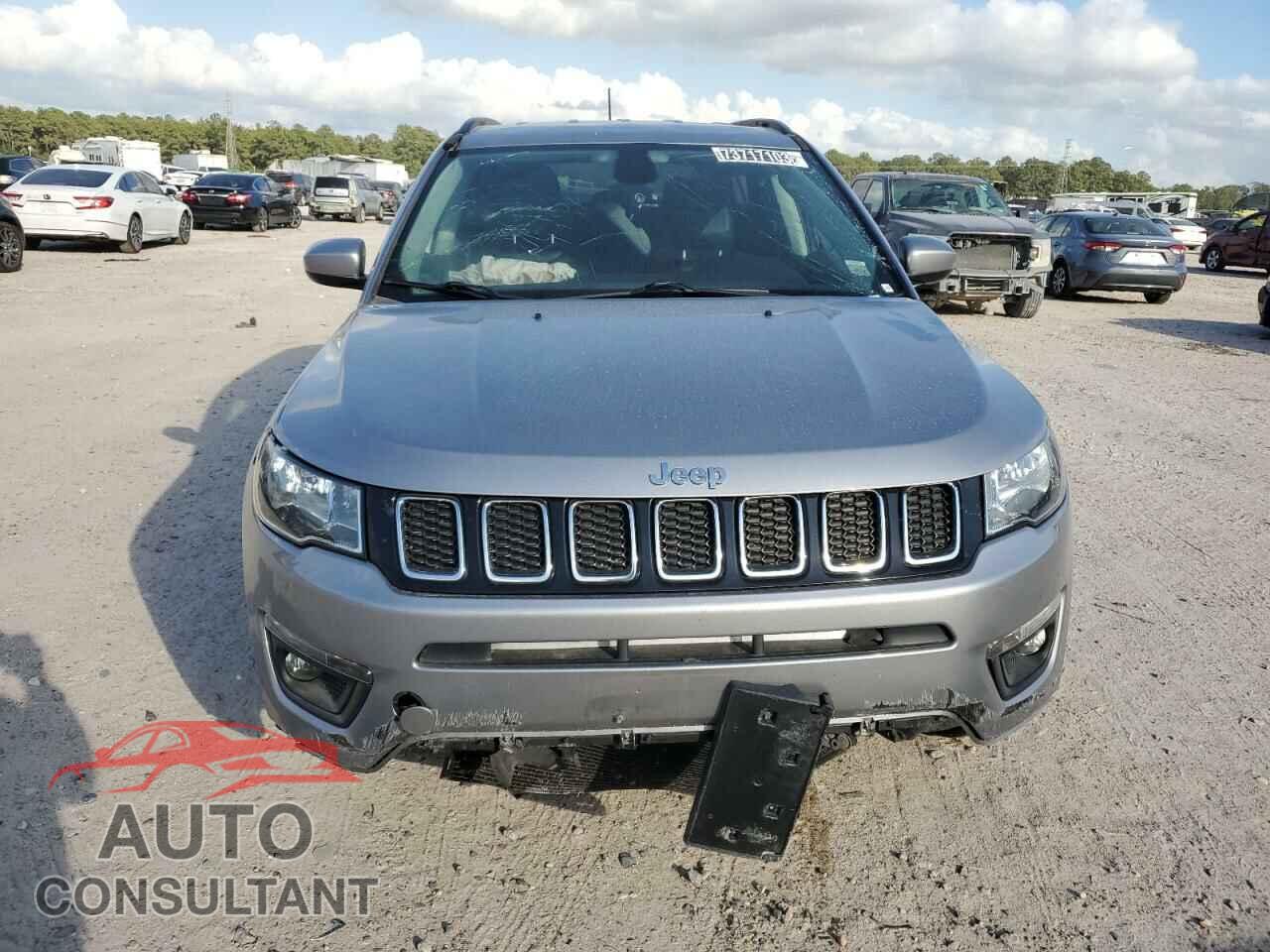 JEEP COMPASS 2018 - 3C4NJDBB8JT202775