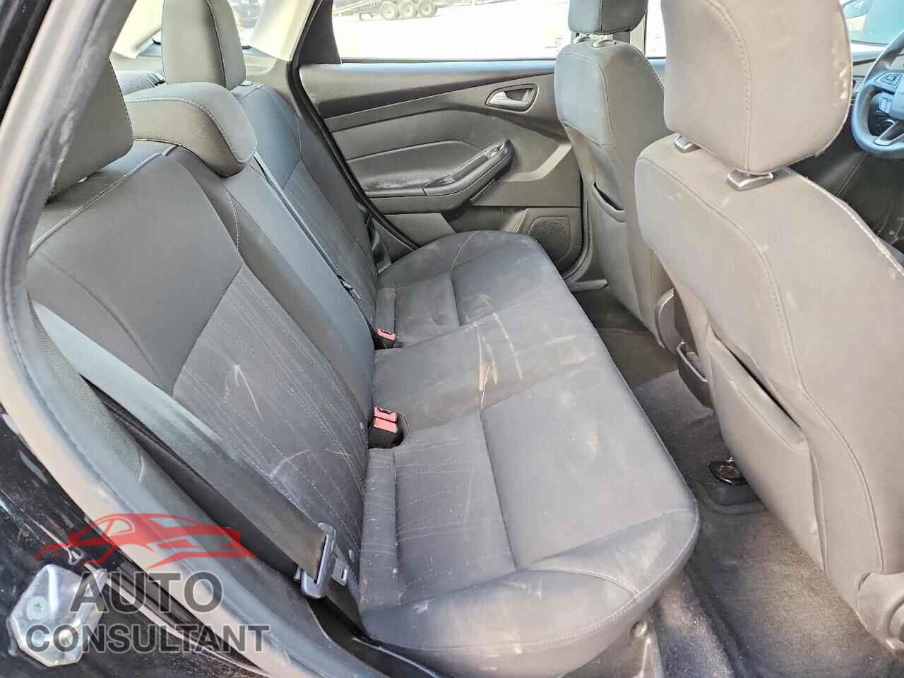 FORD FOCUS 2016 - 1FADP3F20GL277737