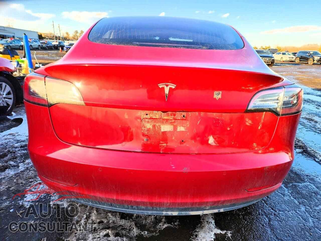 TESLA MODEL 3 2018 - 5YJ3E1EA4JF032913
