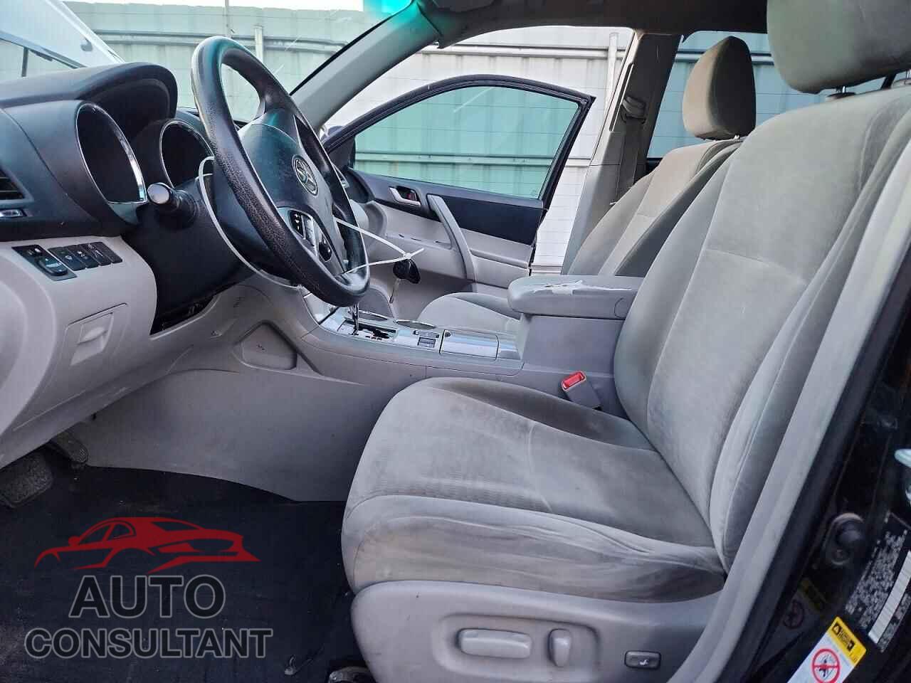 TOYOTA HIGHLANDER 2013 - 5TDBK3EH8DS257056