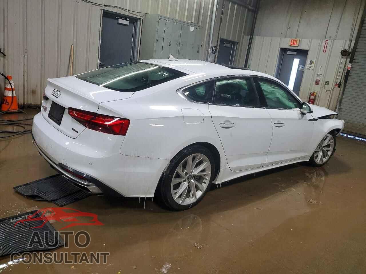 AUDI A5 2020 - WAUCNCF51LA010096