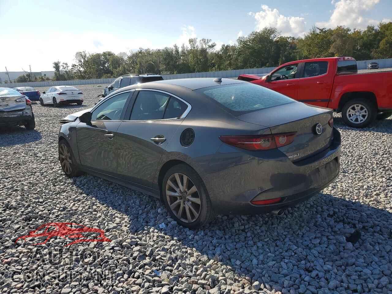MAZDA 3 2019 - 3MZBPAEM8KM101984
