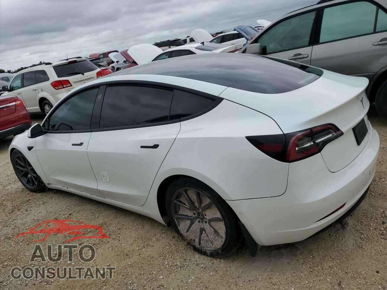 TESLA MODEL 3 2022 - 5YJ3E1EB9NF325799