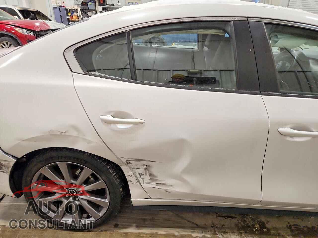 MAZDA 3 2021 - JM1BPABL4M1323565