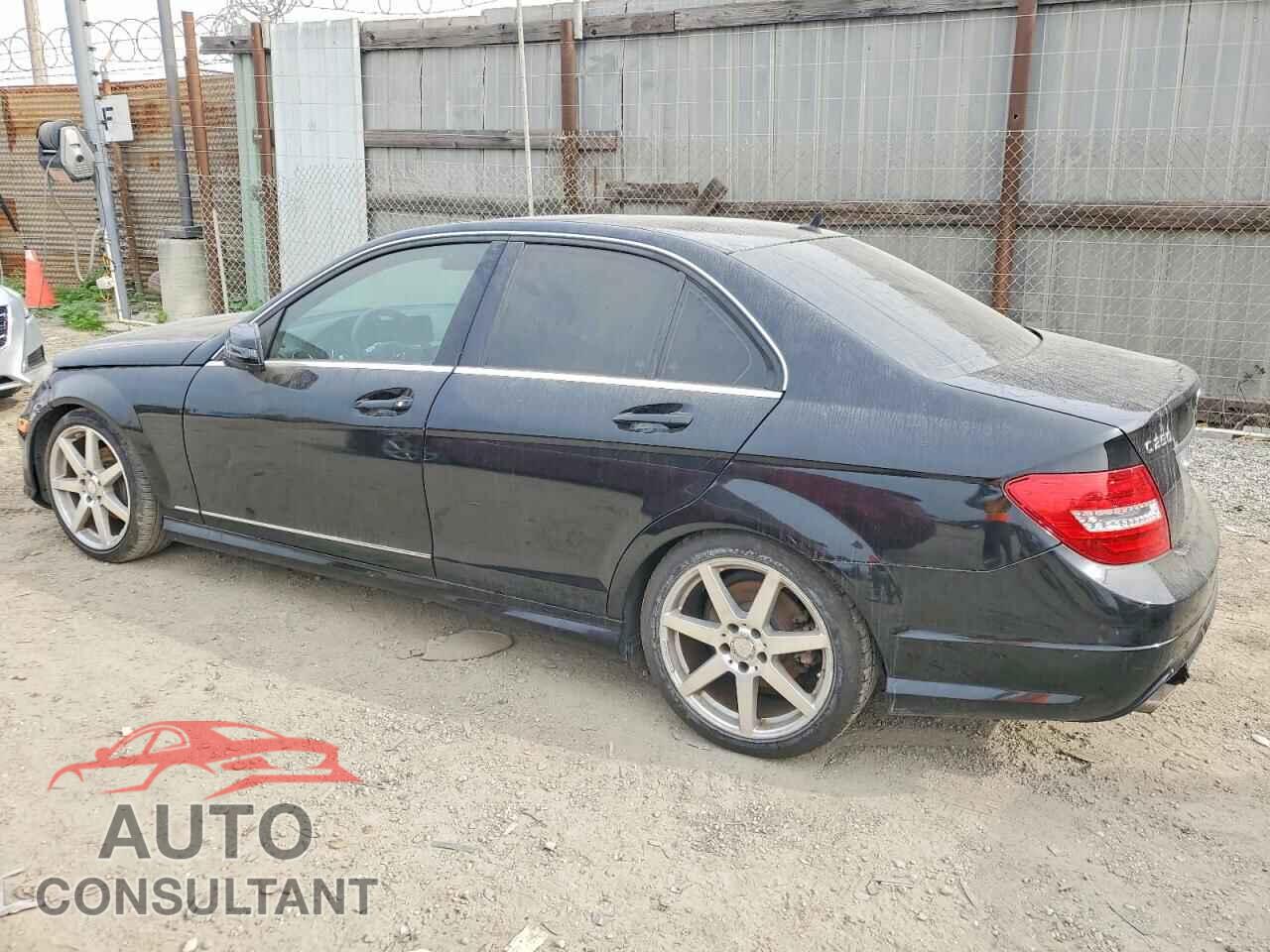 MERCEDES-BENZ C-CLASS 2014 - WDDGF4HB2EA961569