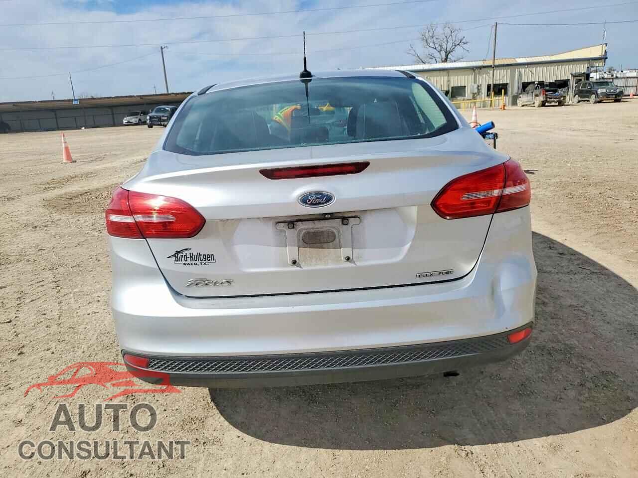 FORD FOCUS 2016 - 1FADP3E27GL238029