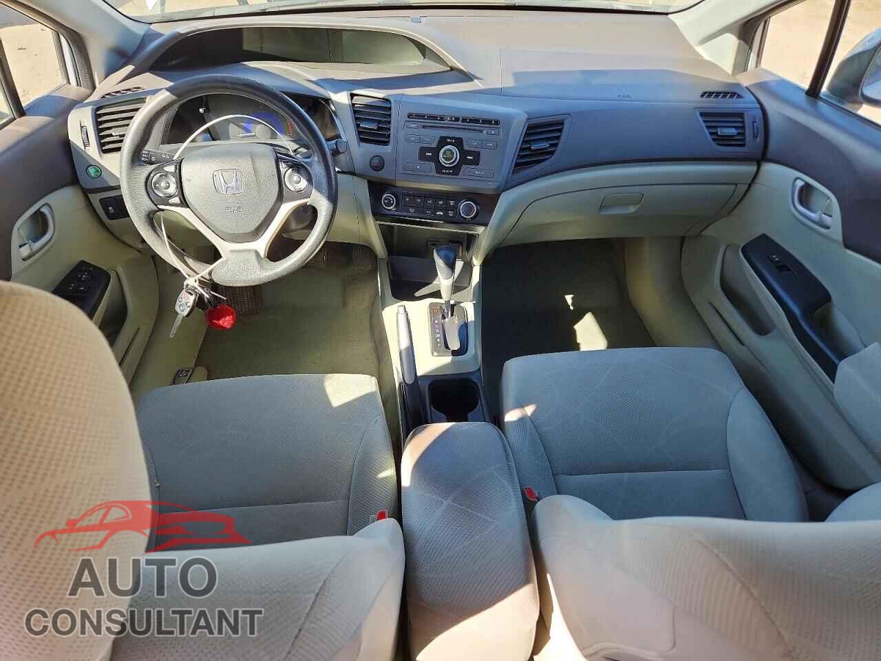 HONDA CIVIC 2012 - 2HGFB2F52CH577729