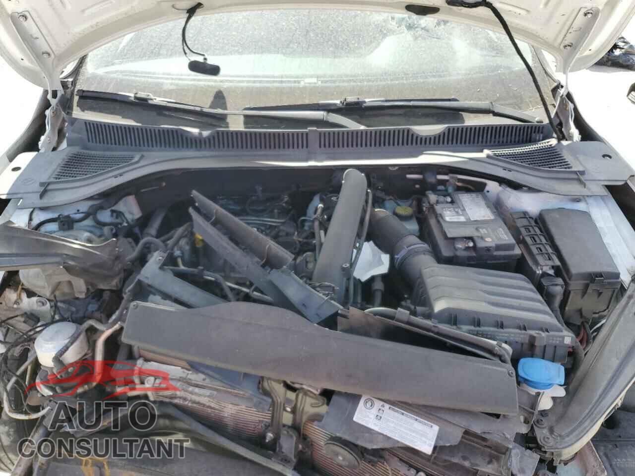 VOLKSWAGEN JETTA 2019 - 3VWC57BUXKM122708