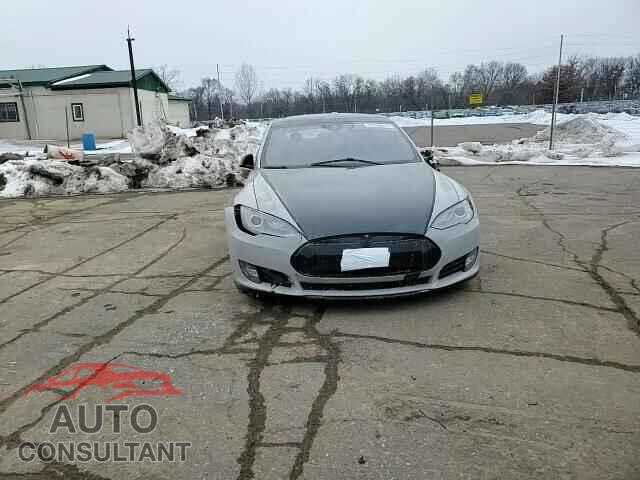TESLA MODEL S 2015 - 5YJSA1S28FF095749